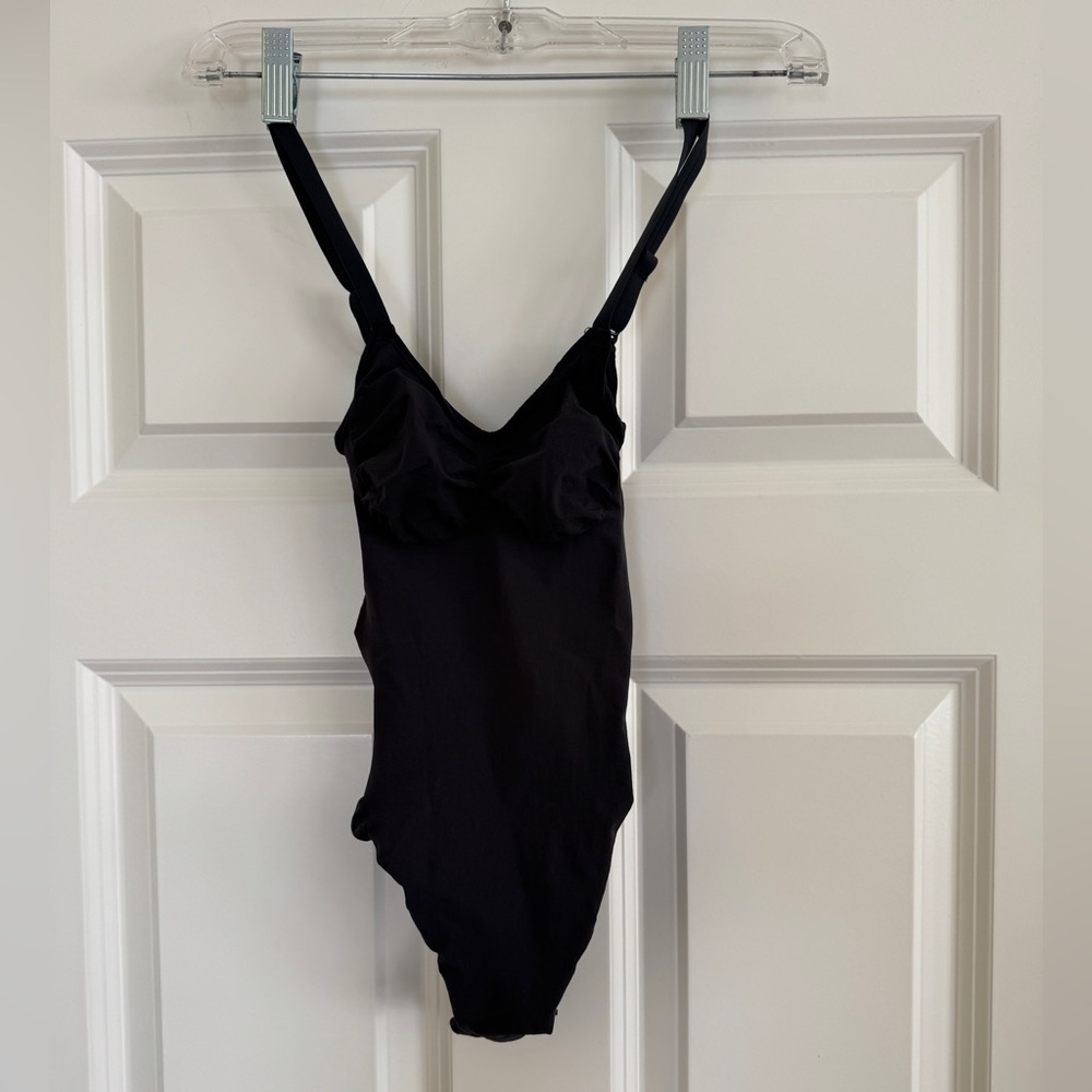 Skims seamless sculpt thong bodysuit, size Small, Black, adjustable straps